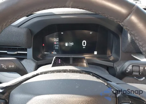 2025 Ford Explorer Platinum z USA, uszkodzony, nr VIN 1FMWK8HC4SGA10960